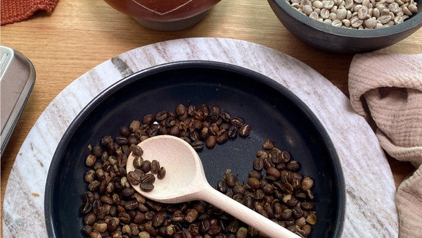 Kaffee zu Hause rösten: So gelingt es in der Pfanne